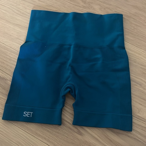 Set active sculptflex bike shorts size xs - Picture 2 of 6